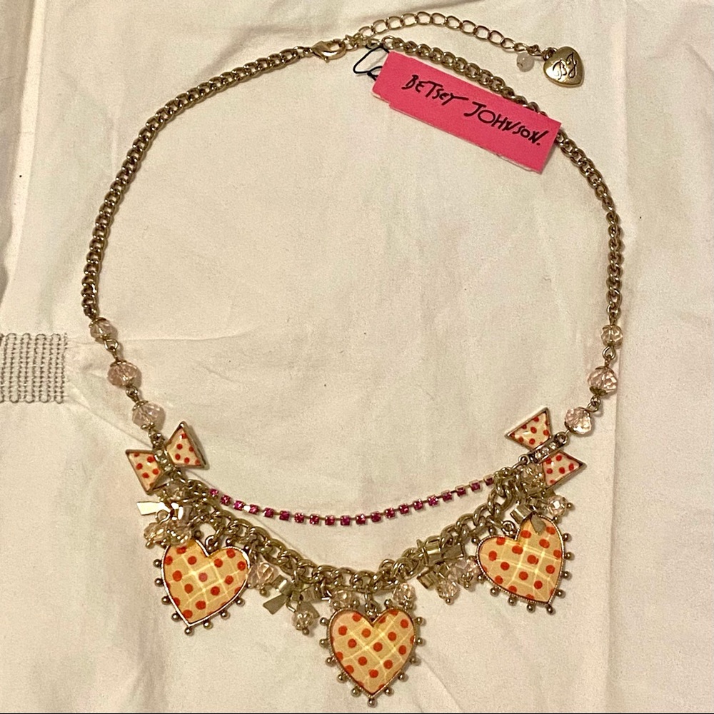 BETSEY JOHNSON - Ivy League Three Heart Necklace
